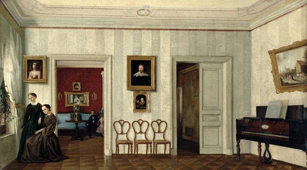 The small hall with the piano