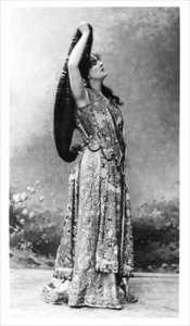 Jeanne Raunay as Guilhen in Fervaal